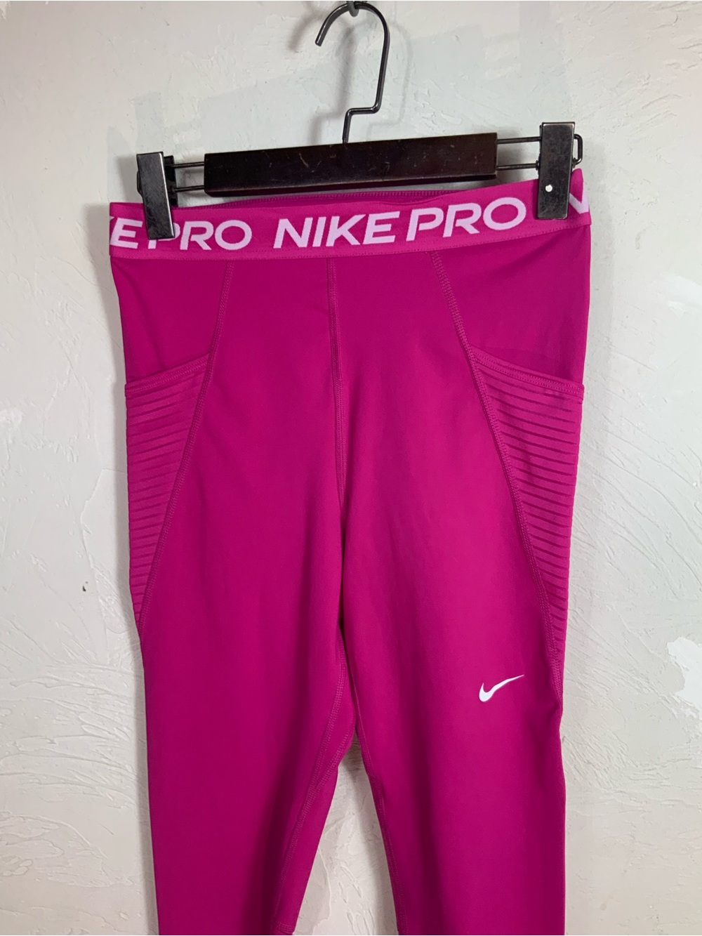 Nike Pro Dri-FIT Women's Pink Athletic Leggings Size M Training Workout Gym - Picture 8 of 8